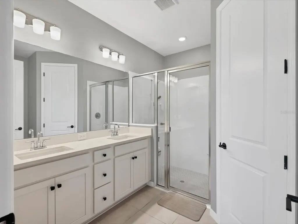 9040 Tequila Sunrise Drive Sarasota FL 34241
