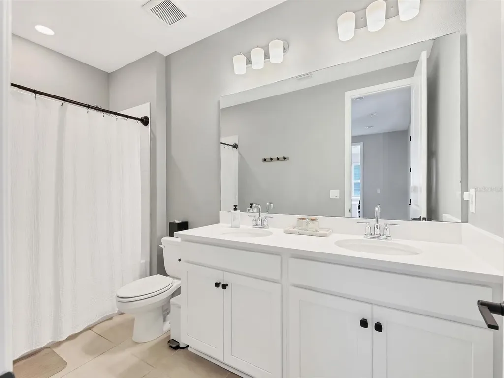 9040 Tequila Sunrise Drive Sarasota FL 34241