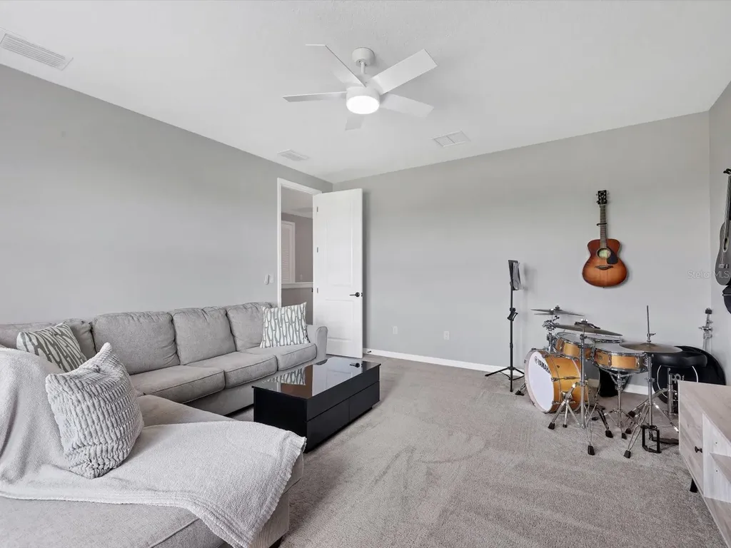 9040 Tequila Sunrise Drive Sarasota FL 34241