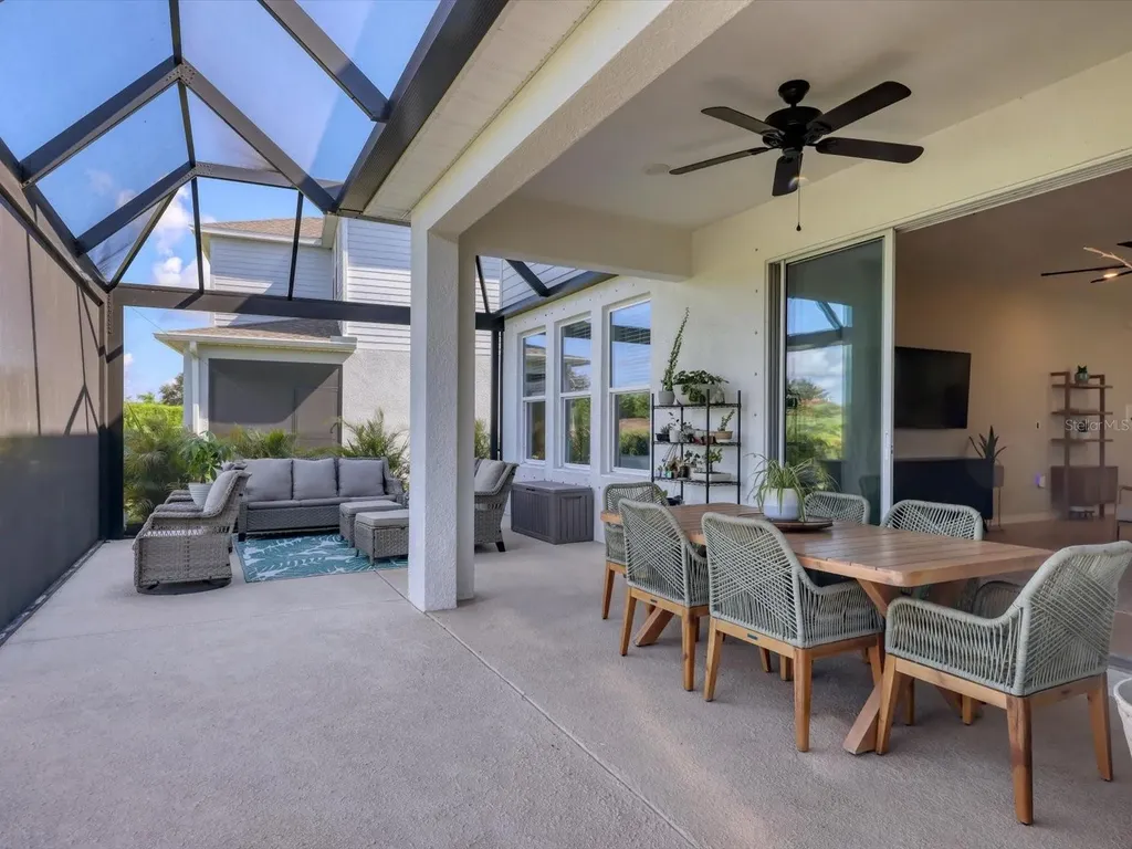 9040 Tequila Sunrise Drive Sarasota FL 34241