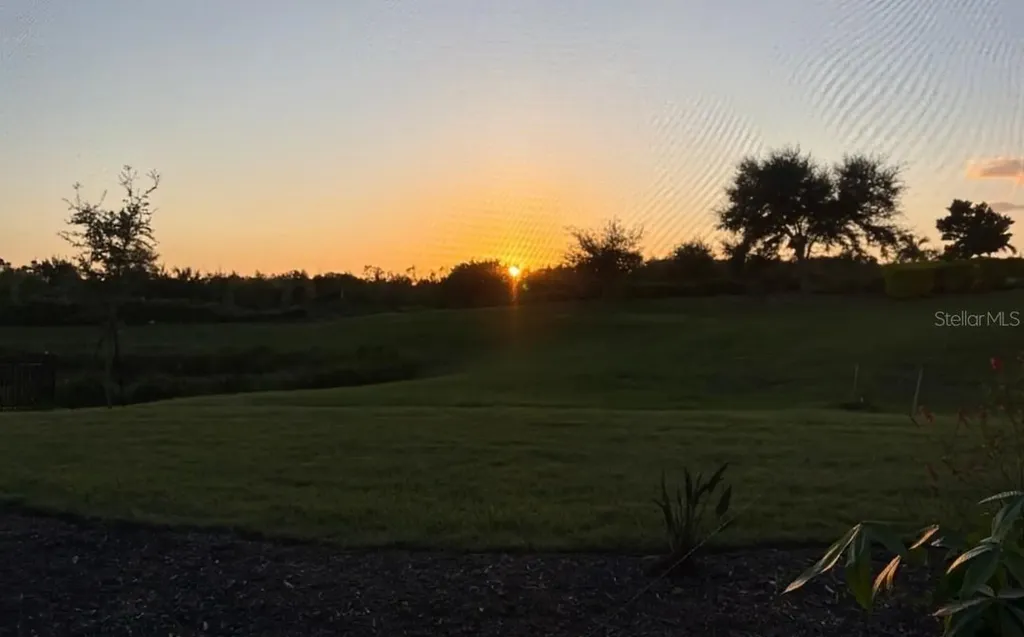 9040 Tequila Sunrise Drive Sarasota FL 34241