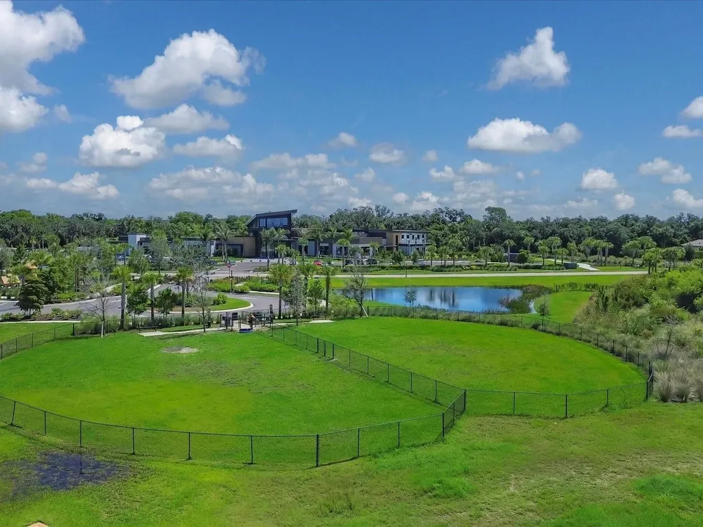 9040 Tequila Sunrise Drive Sarasota FL 34241