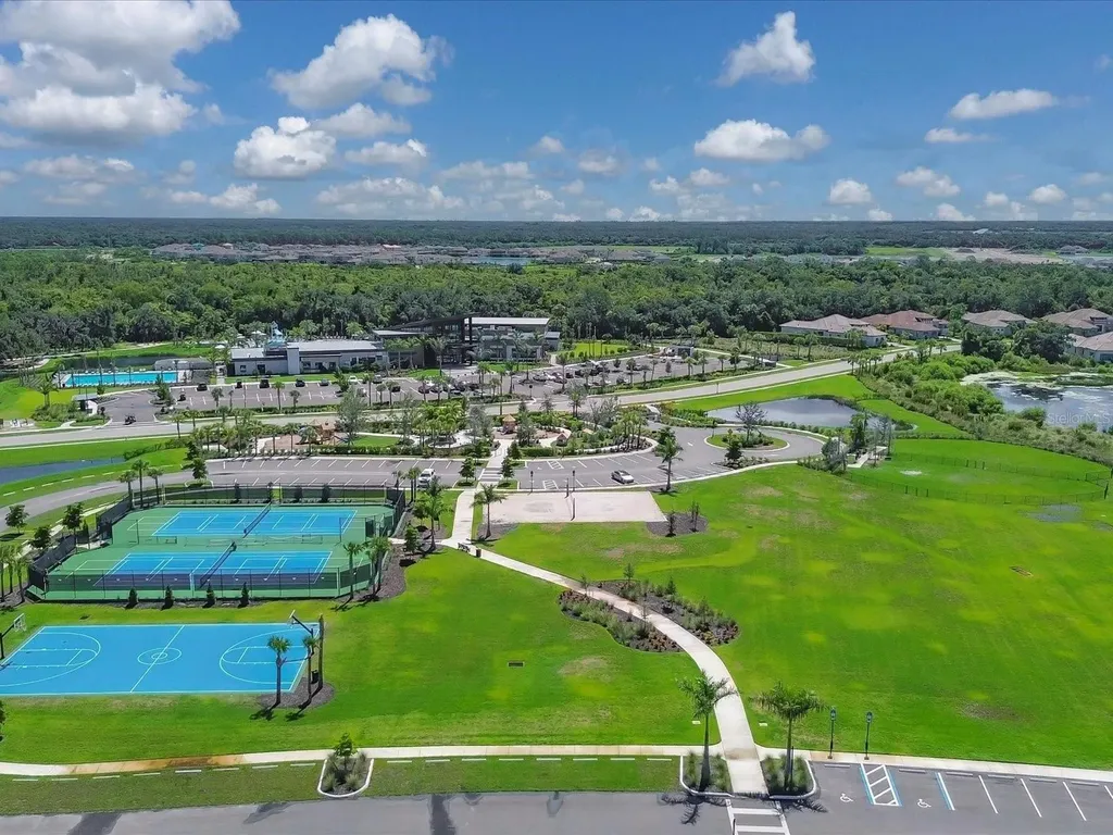 9040 Tequila Sunrise Drive Sarasota FL 34241