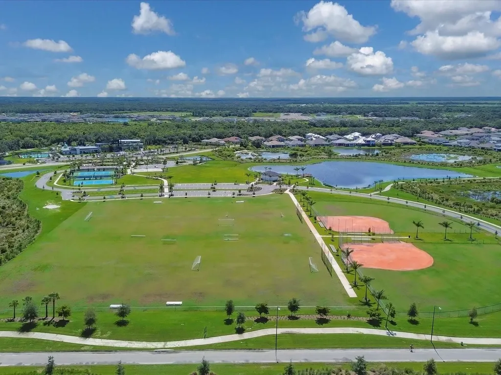 9040 Tequila Sunrise Drive Sarasota FL 34241