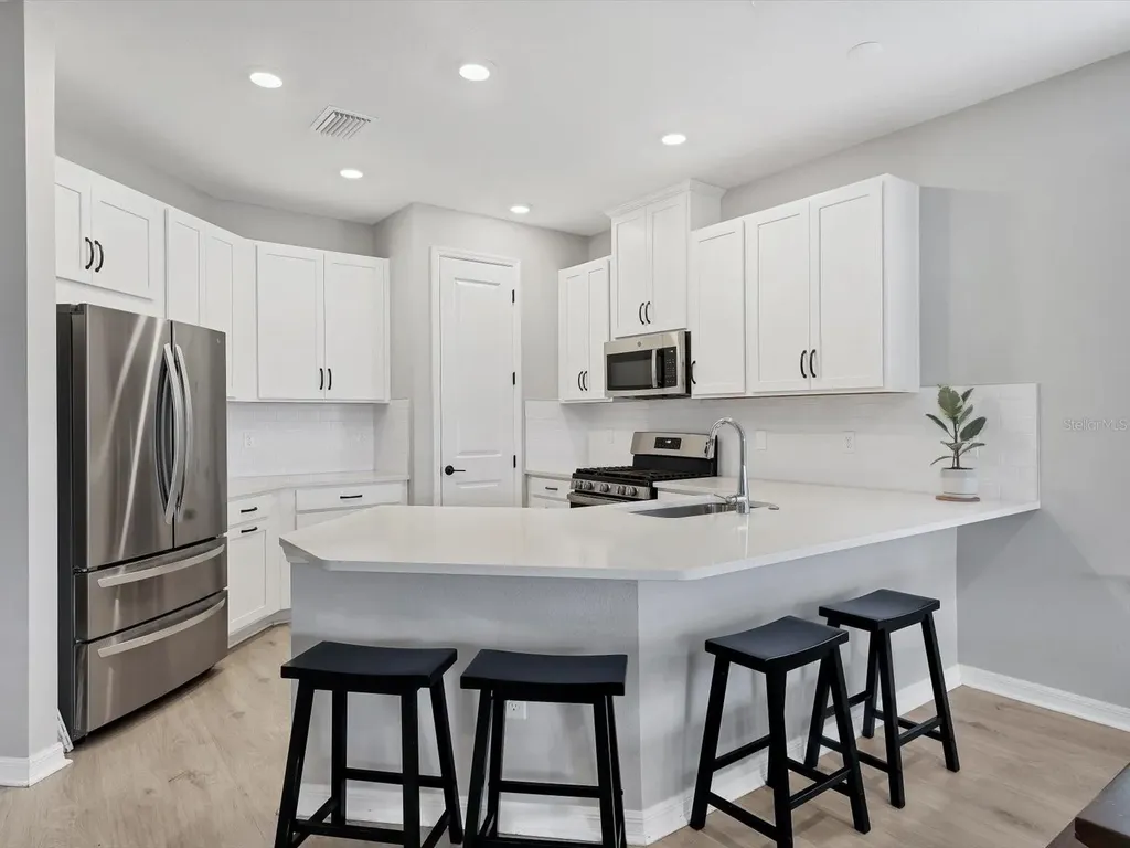 9040 Tequila Sunrise Drive Sarasota FL 34241