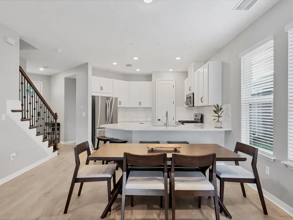 9040 Tequila Sunrise Drive Sarasota FL 34241