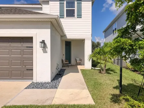 9040 Tequila Sunrise Drive Sarasota FL 34241