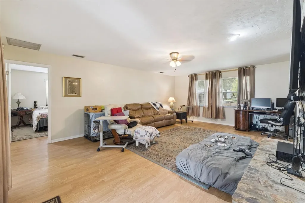 5781 S Crater Lake Circle Keystone Heights FL 32656