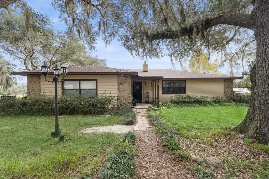 5781 S Crater Lake Circle Keystone Heights FL 32656