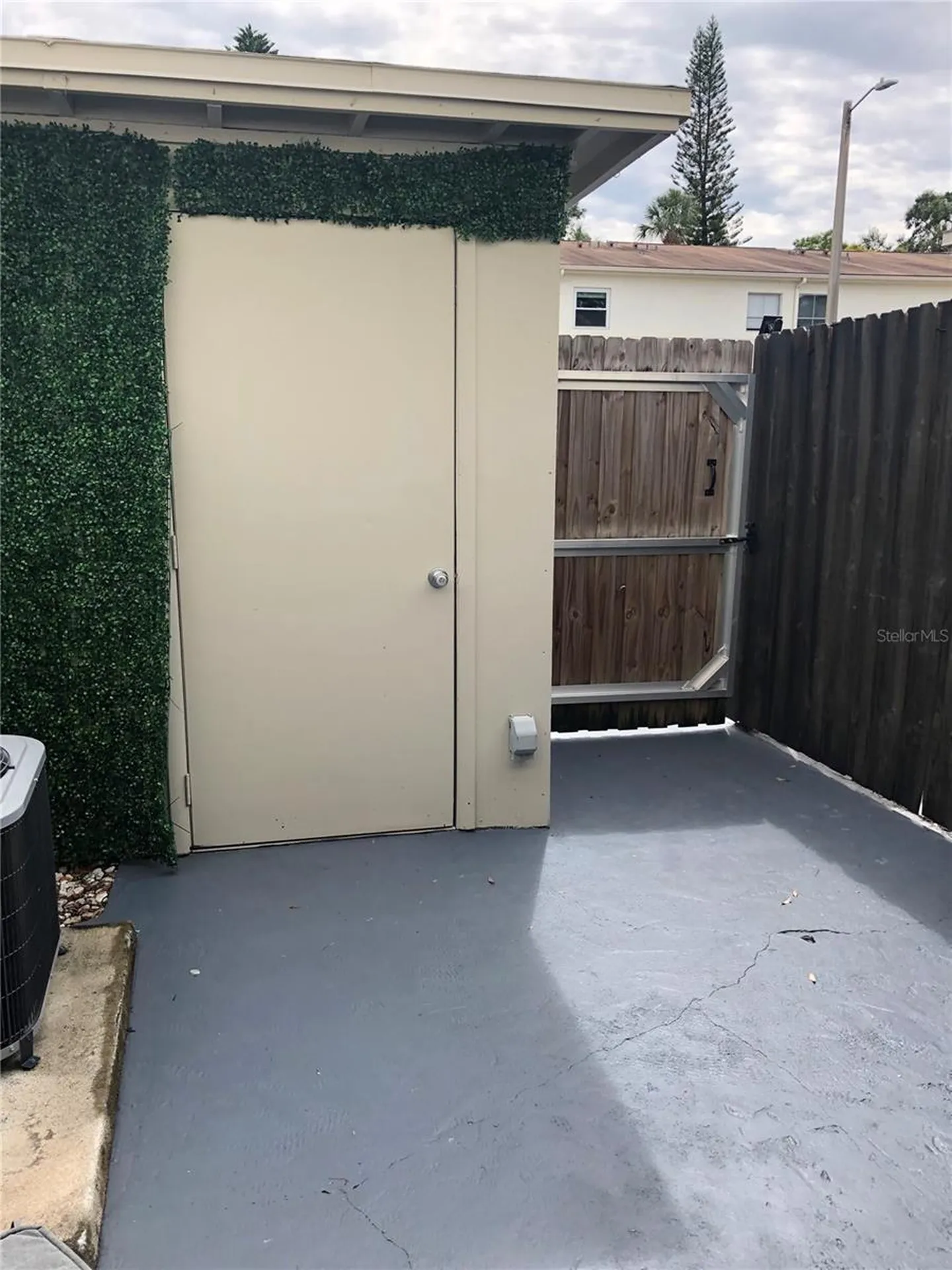 4304 La Riviera Court Tampa FL 33611