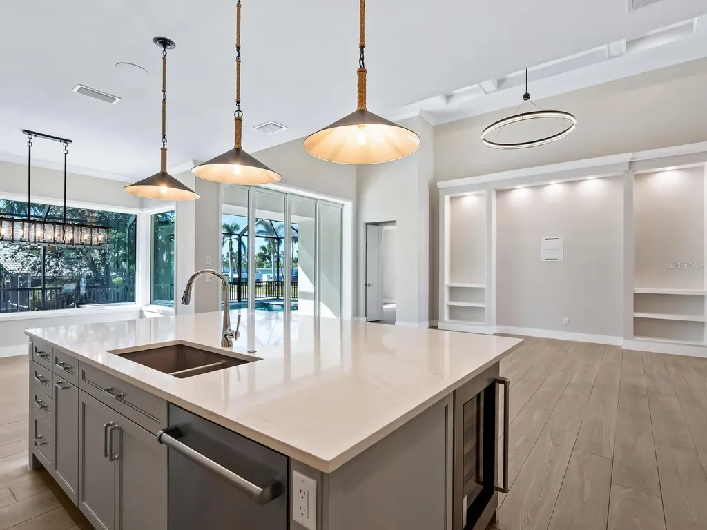 482 E Royal Flamingo Drive Sarasota FL 34236