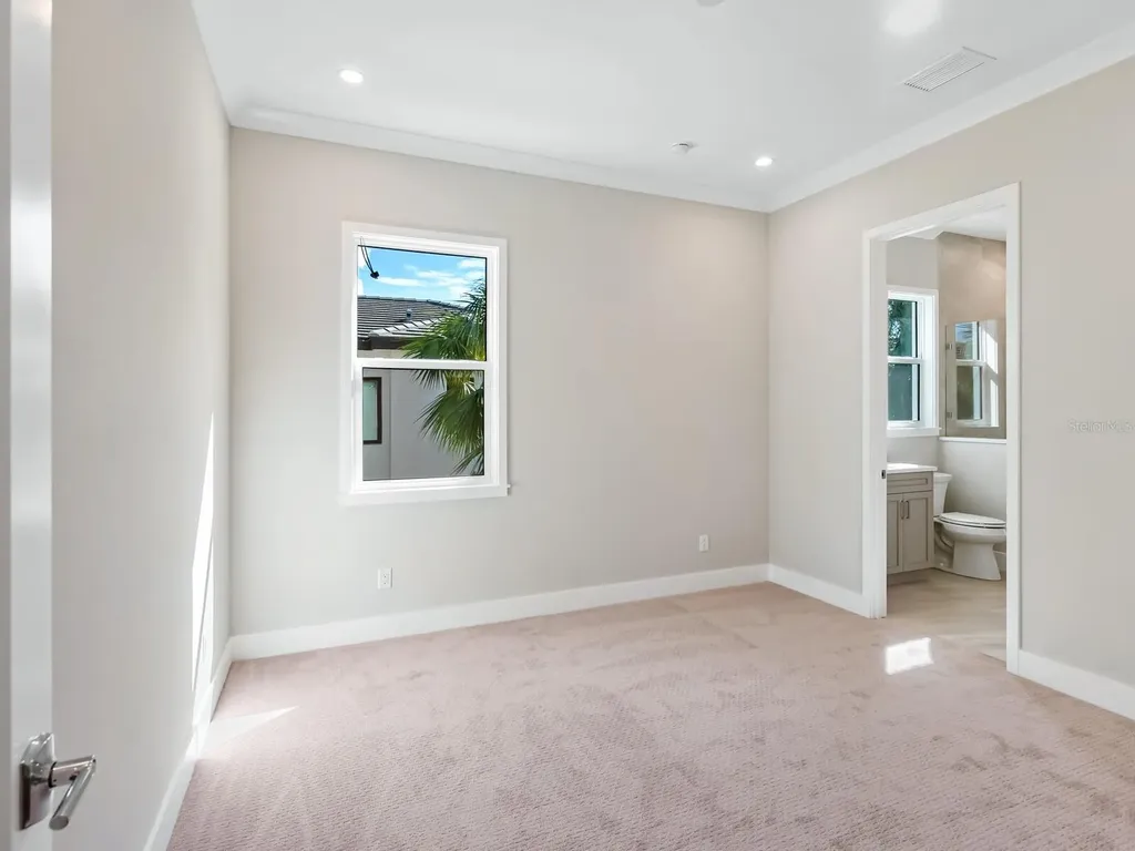 482 E Royal Flamingo Drive Sarasota FL 34236