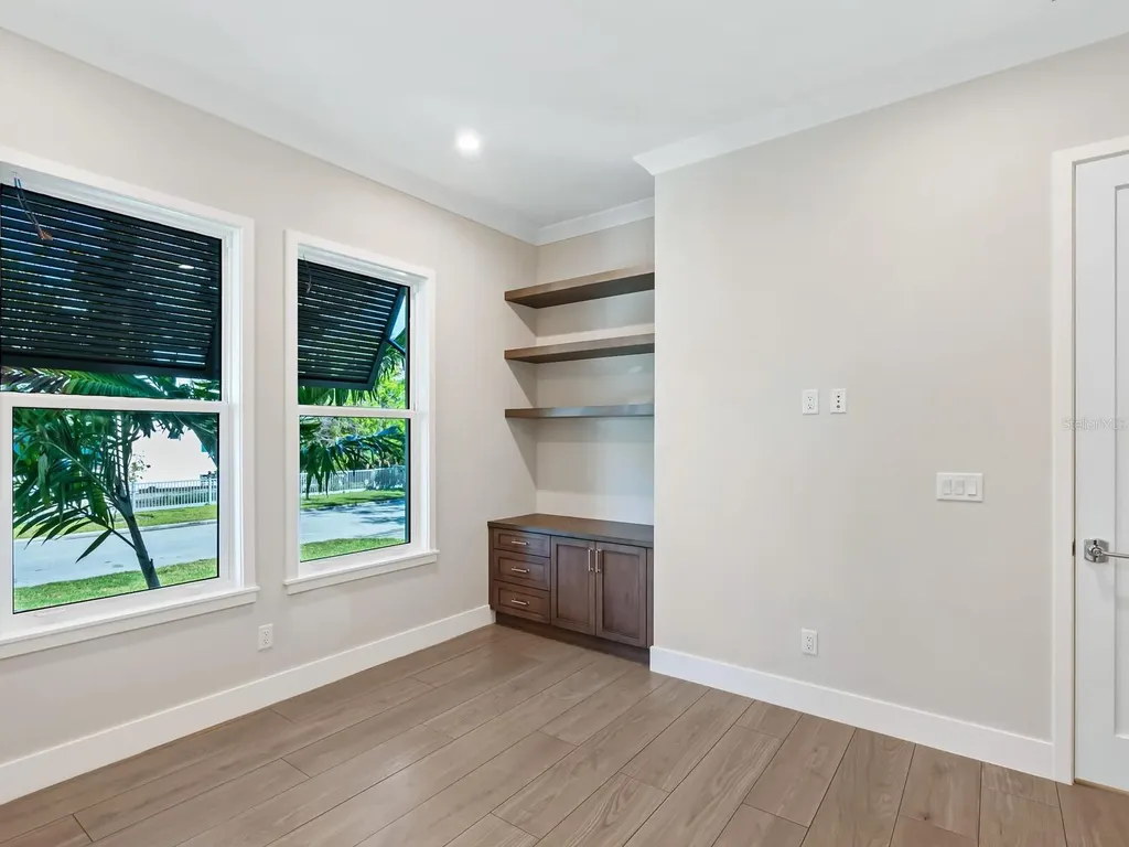 482 E Royal Flamingo Drive Sarasota FL 34236