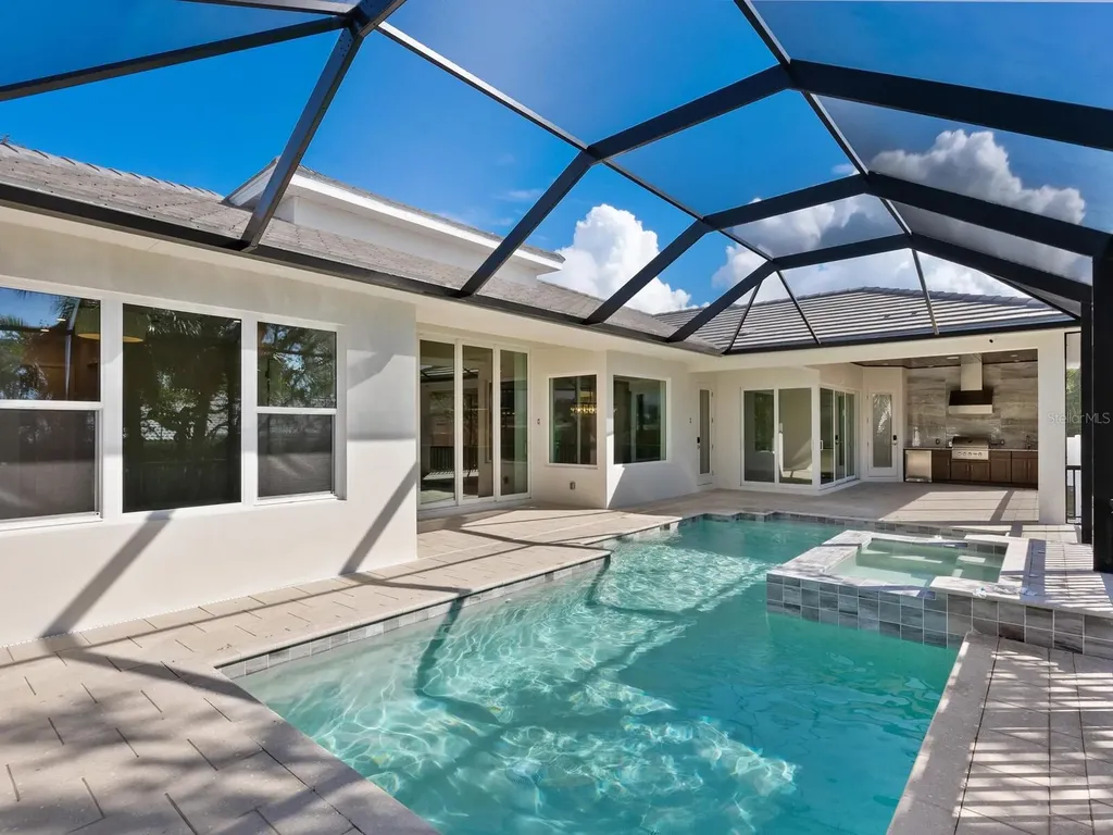 482 E Royal Flamingo Drive Sarasota FL 34236
