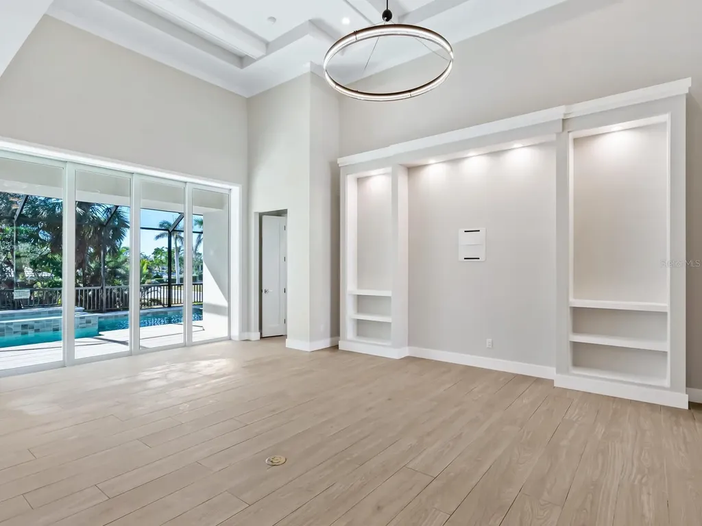 482 E Royal Flamingo Drive Sarasota FL 34236