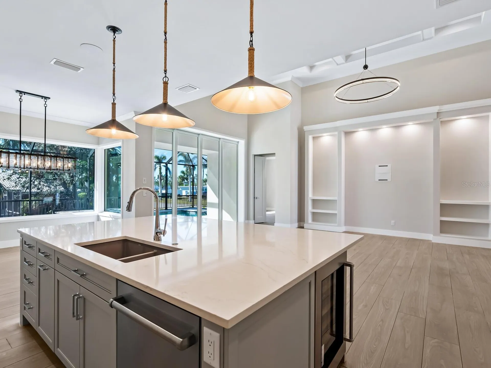482 E Royal Flamingo Drive Sarasota FL 34236