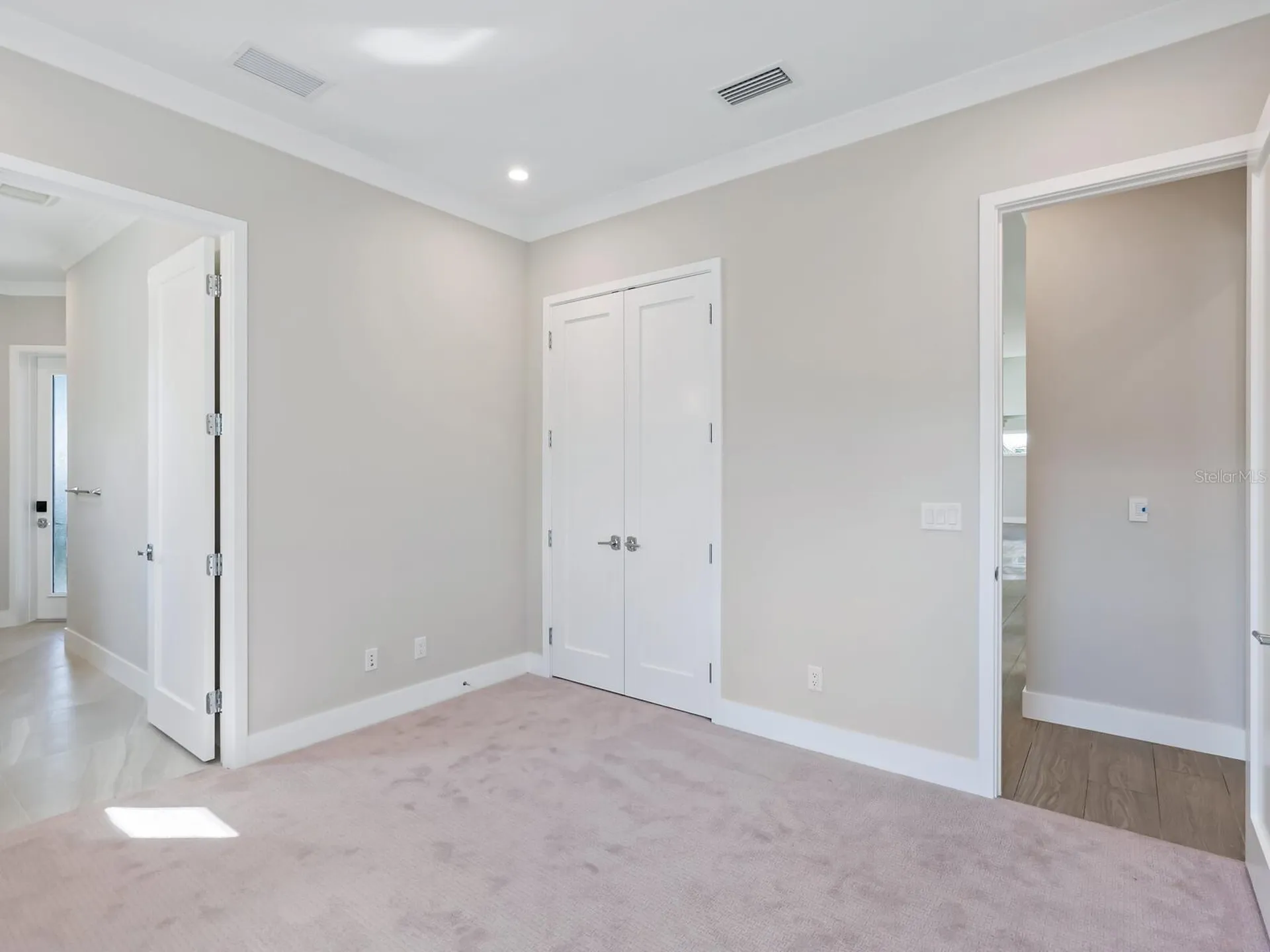 482 E Royal Flamingo Drive Sarasota FL 34236