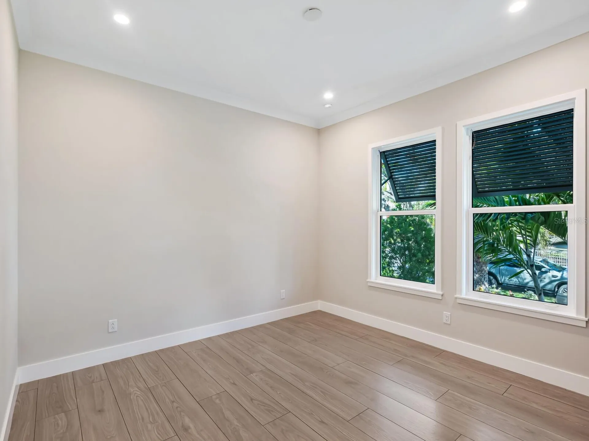 482 E Royal Flamingo Drive Sarasota FL 34236