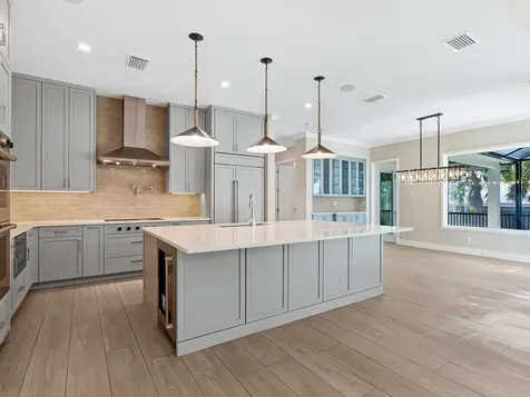 482 E Royal Flamingo Drive Sarasota FL 34236