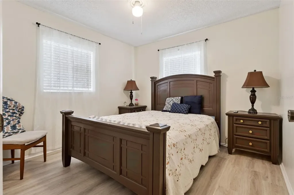 40522 W 5th Avenue Umatilla FL 32784