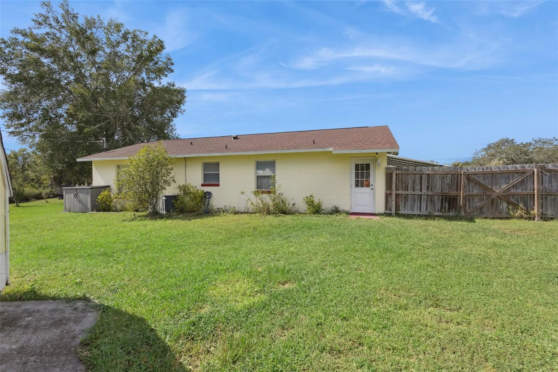 40522 W 5th Avenue Umatilla FL 32784