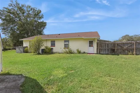 40522 W 5th Avenue Umatilla FL 32784