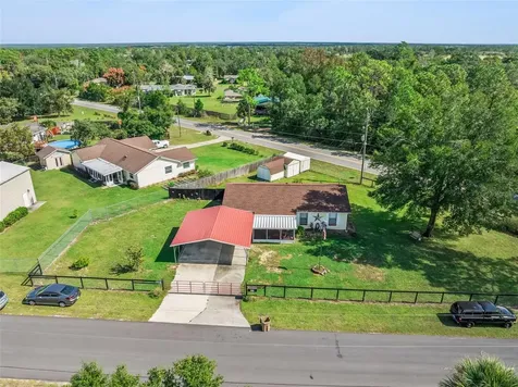 40522 W 5th Avenue Umatilla FL 32784
