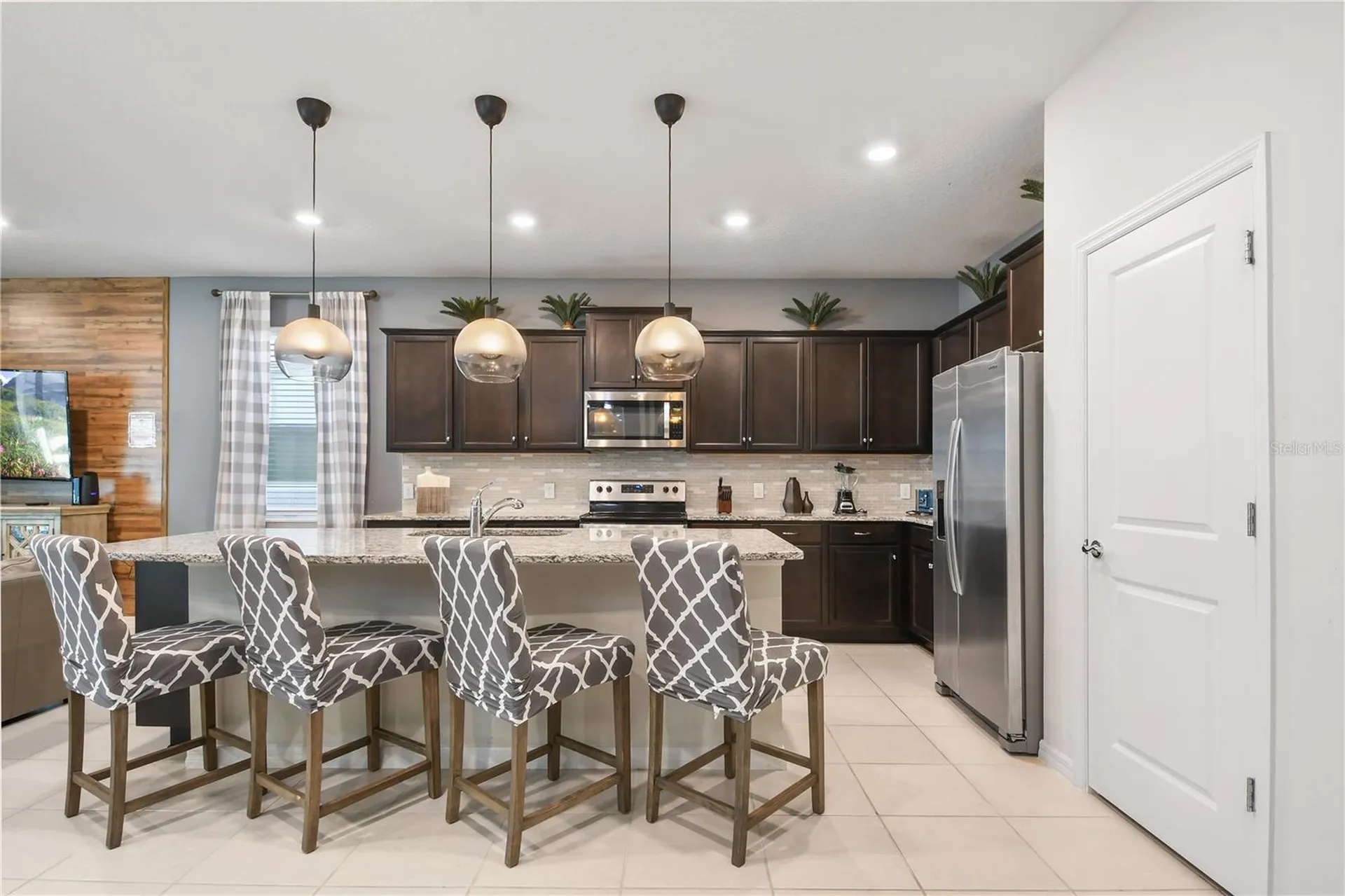 2060 Lelani Circle Davenport FL 33897