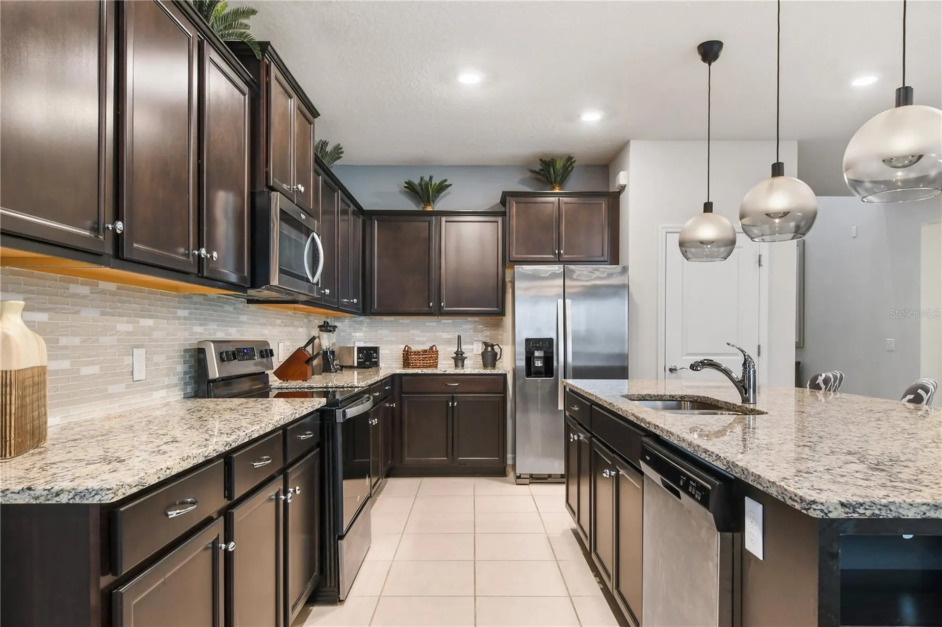 2060 Lelani Circle Davenport FL 33897
