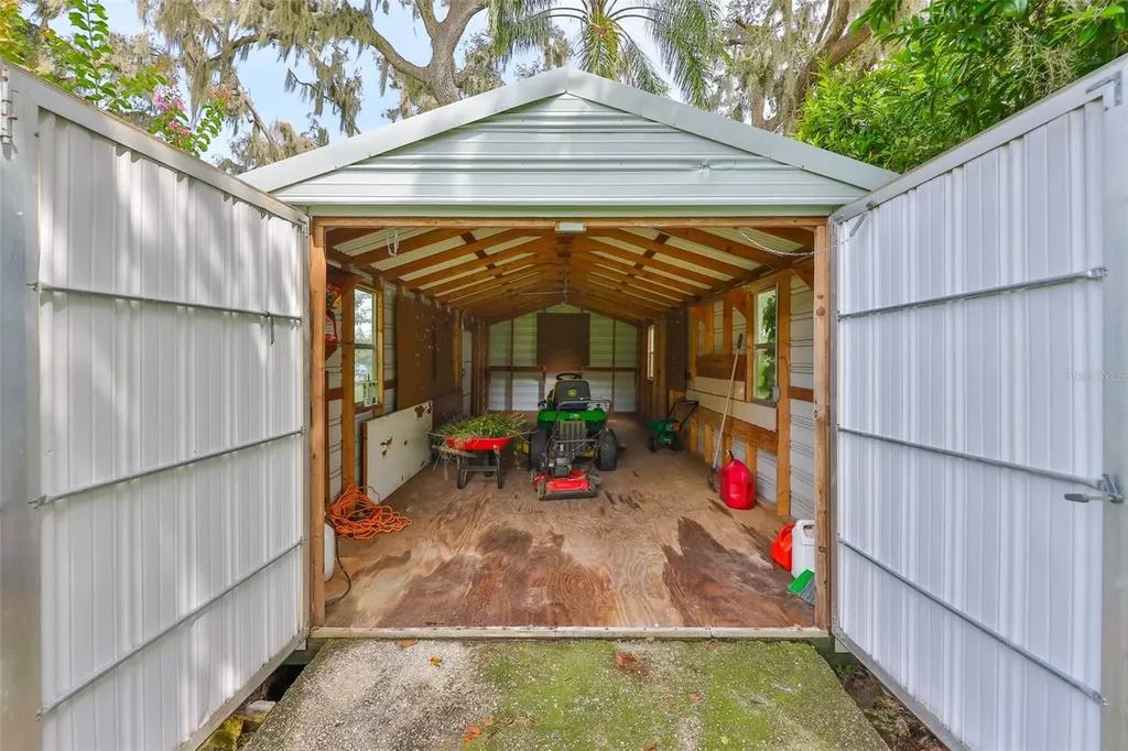 14028 Blackjack Road Dover FL 33527