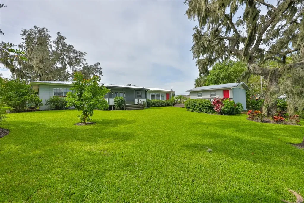 14028 Blackjack Road Dover FL 33527