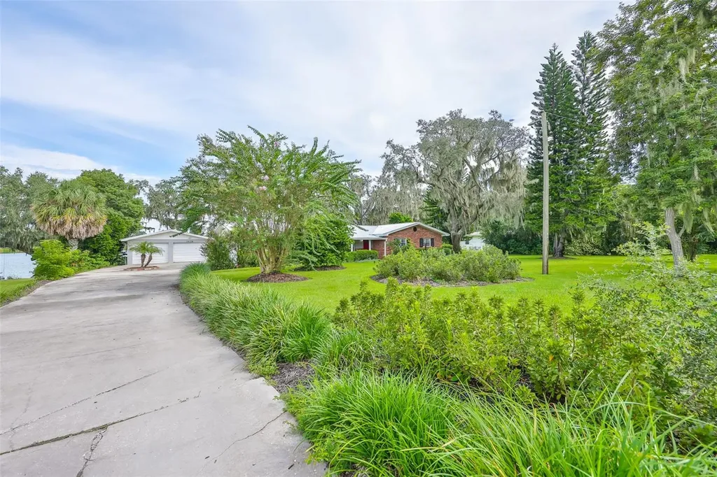 14028 Blackjack Road Dover FL 33527