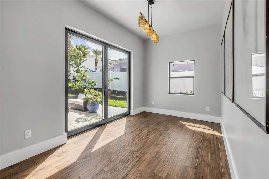 1707 N Peninsula Avenue New Smyrna Beach FL 32169