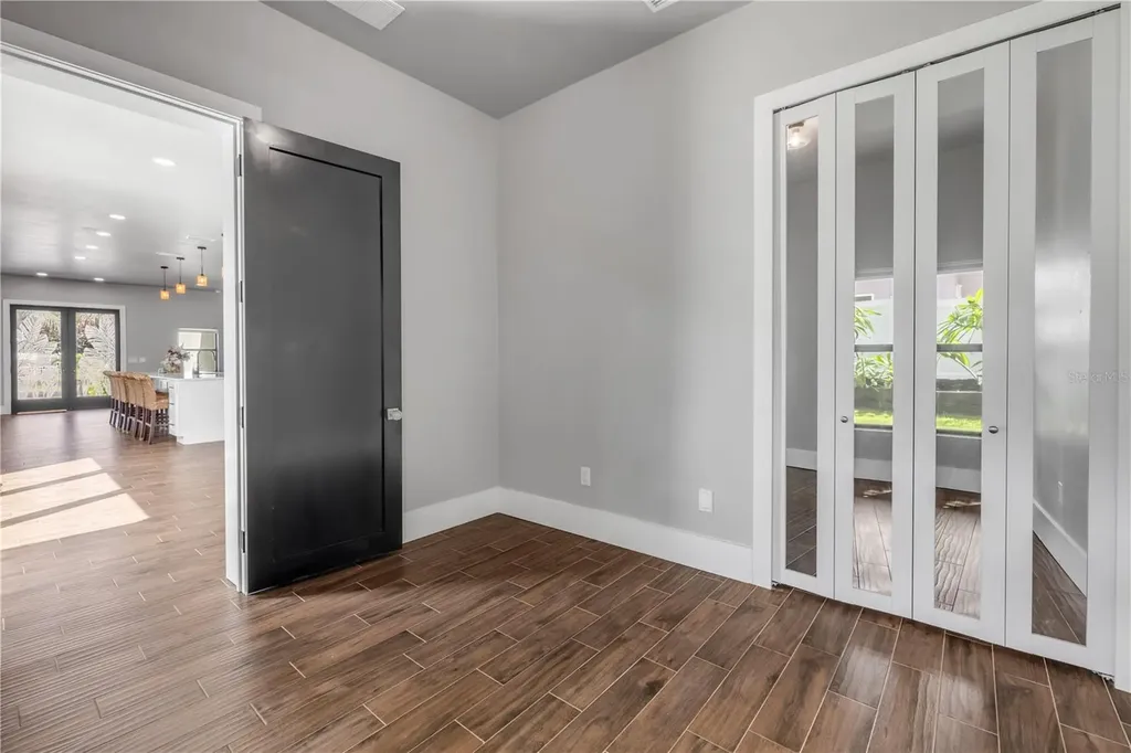 1707 N Peninsula Avenue New Smyrna Beach FL 32169