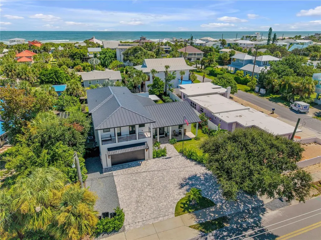 1707 N Peninsula Avenue New Smyrna Beach FL 32169