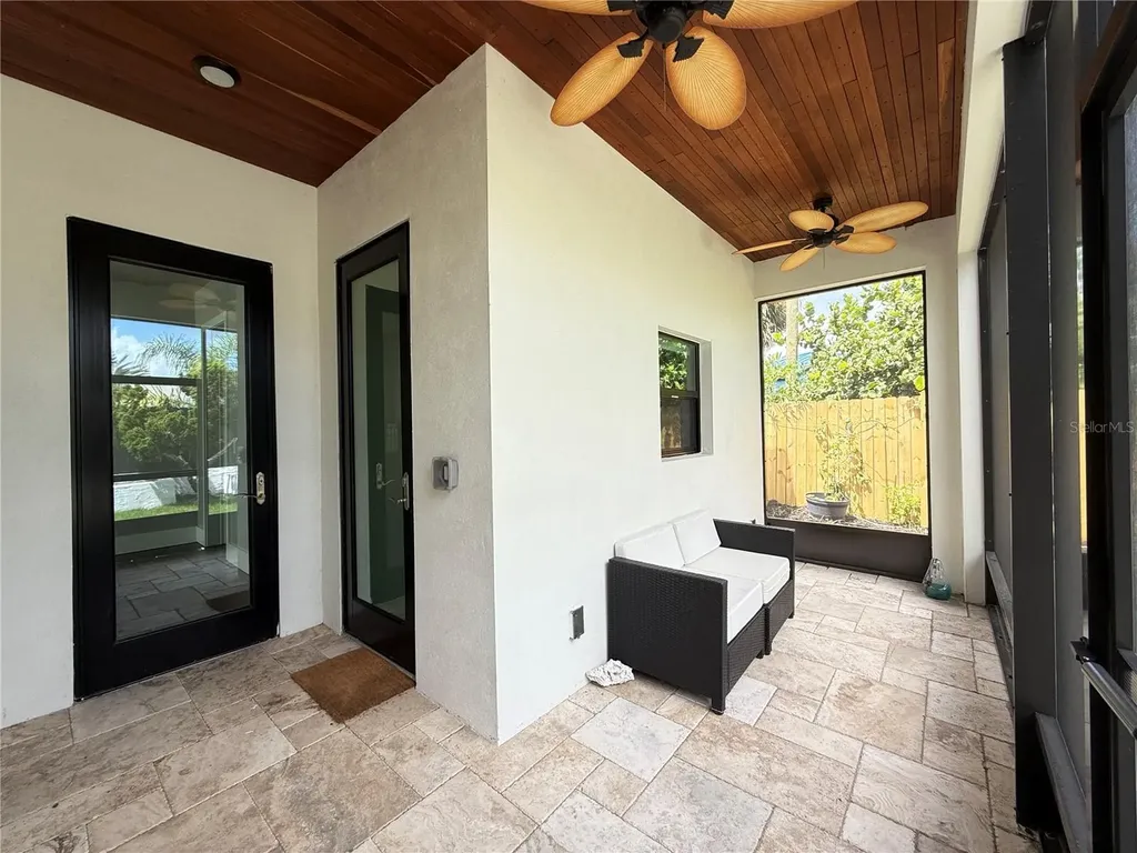 1707 N Peninsula Avenue New Smyrna Beach FL 32169