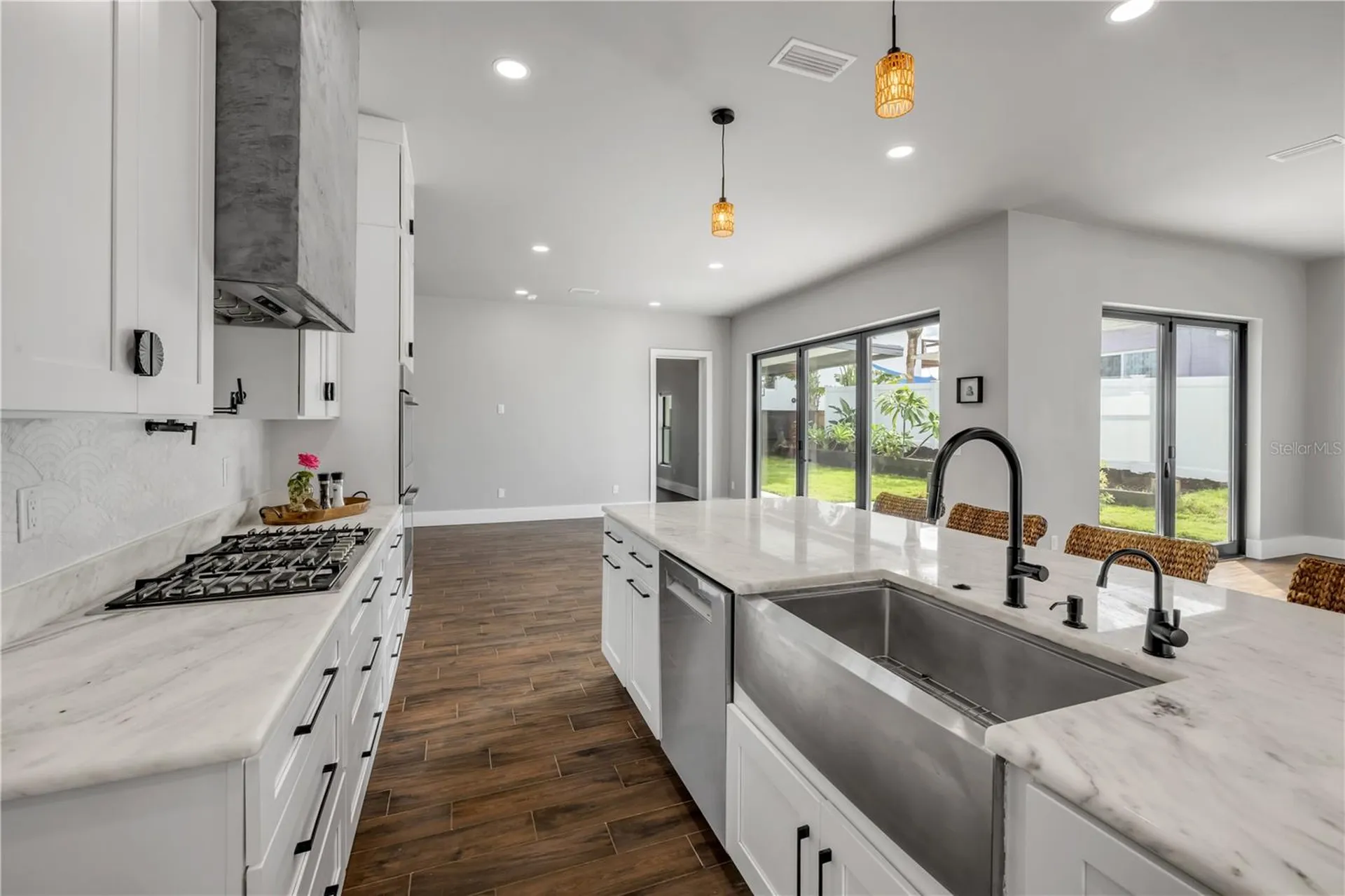 1707 N Peninsula Avenue New Smyrna Beach FL 32169
