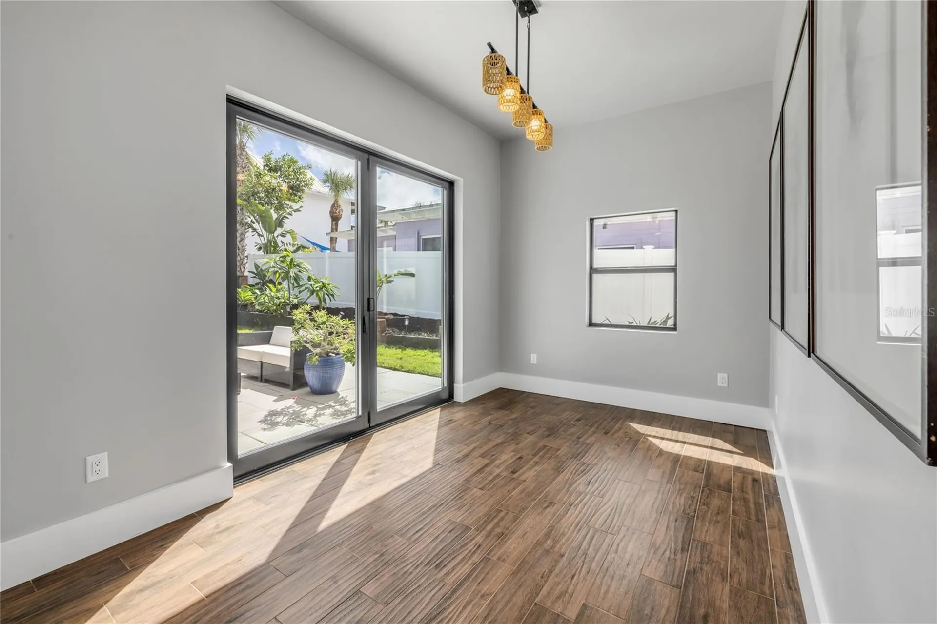 1707 N Peninsula Avenue New Smyrna Beach FL 32169