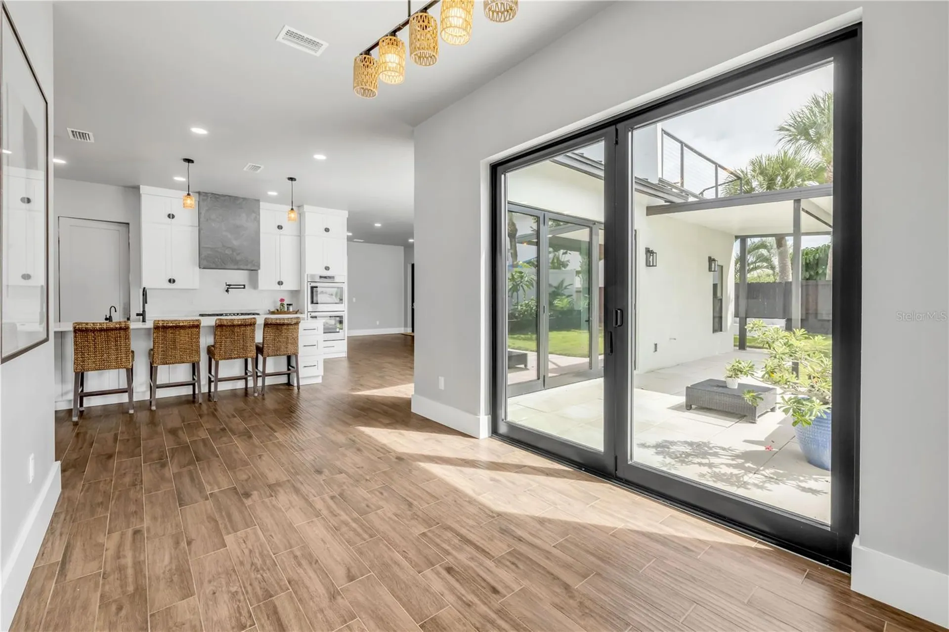 1707 N Peninsula Avenue New Smyrna Beach FL 32169
