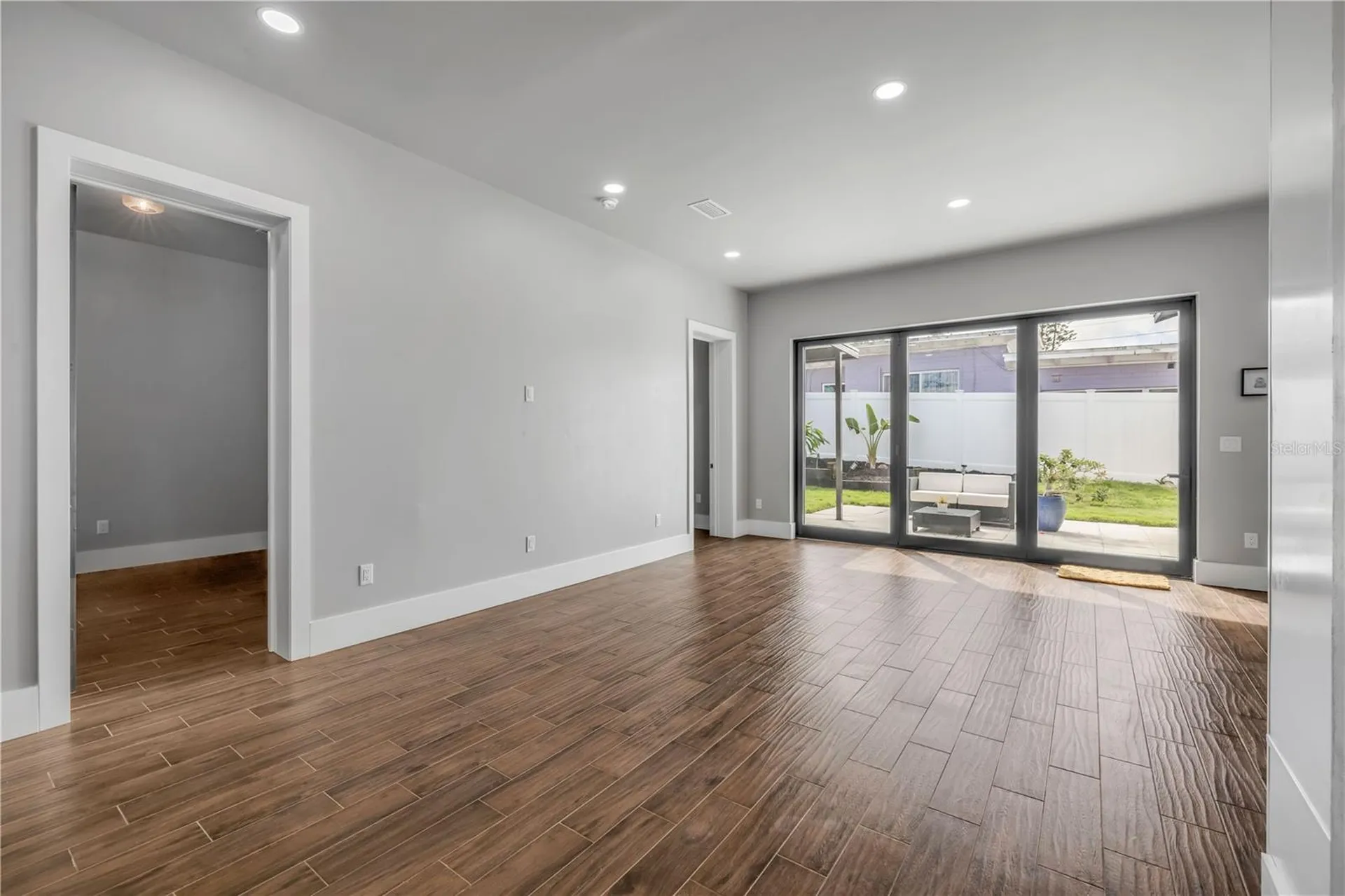 1707 N Peninsula Avenue New Smyrna Beach FL 32169