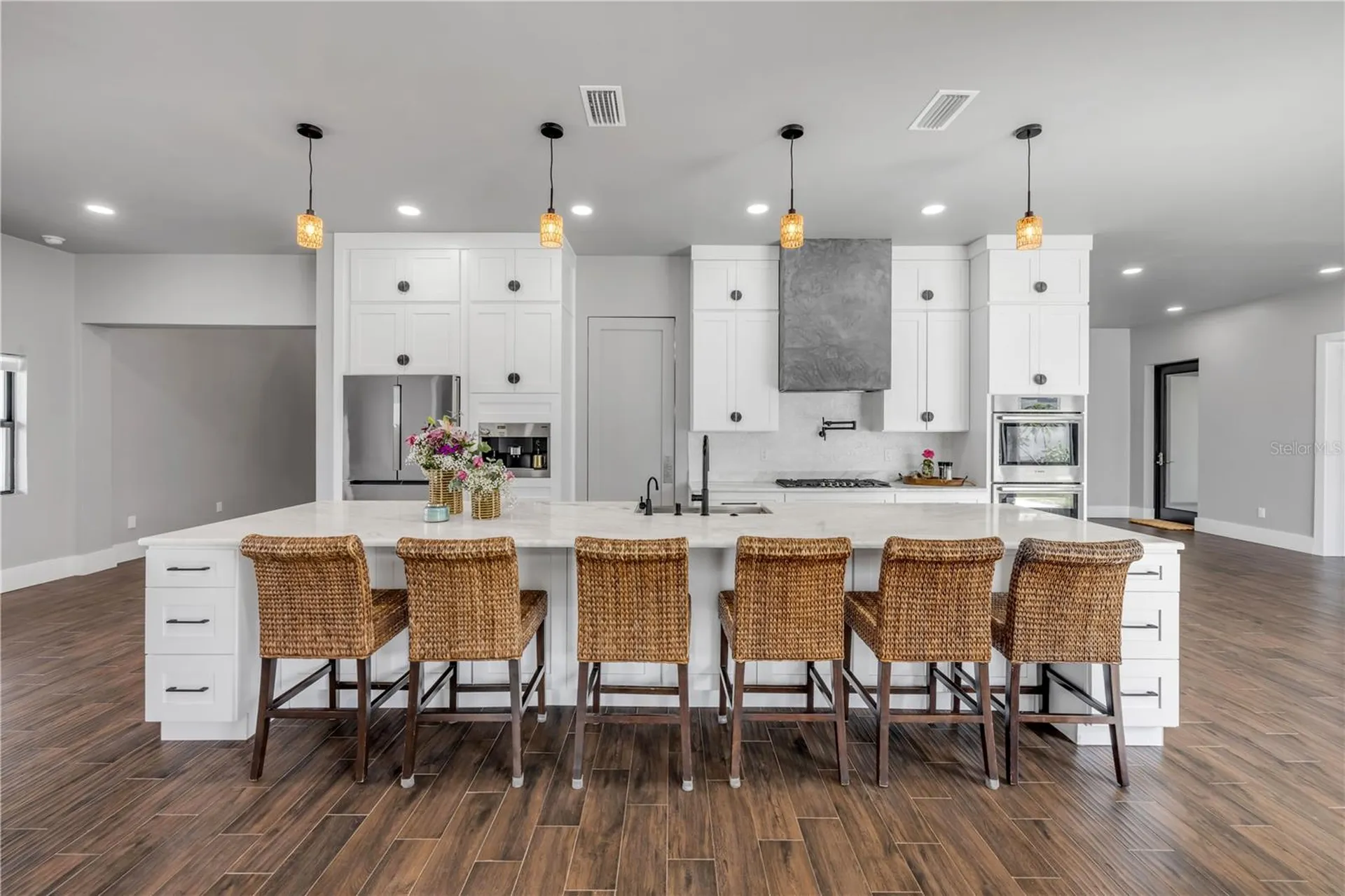 1707 N Peninsula Avenue New Smyrna Beach FL 32169