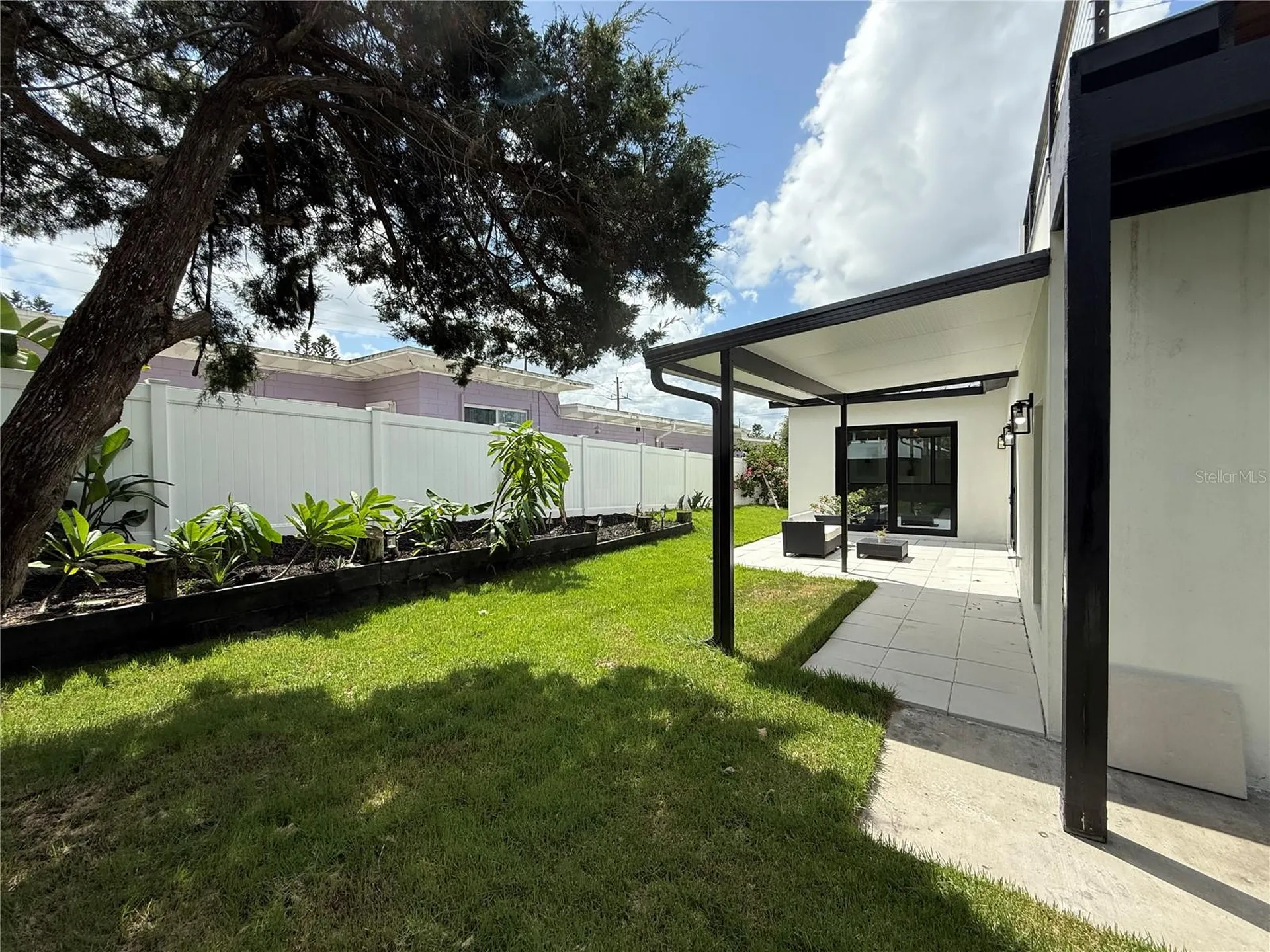 1707 N Peninsula Avenue New Smyrna Beach FL 32169