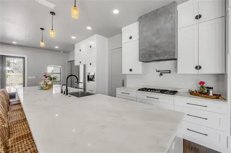 1707 N Peninsula Avenue New Smyrna Beach FL 32169