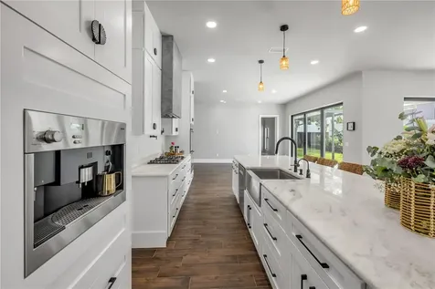1707 N Peninsula Avenue New Smyrna Beach FL 32169