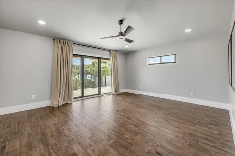 1707 N Peninsula Avenue New Smyrna Beach FL 32169