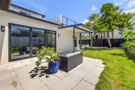 1707 N Peninsula Avenue New Smyrna Beach FL 32169