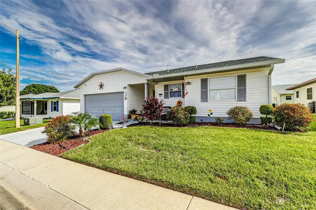 1836 Prairie Dunes Circle N Lakeland FL 33810