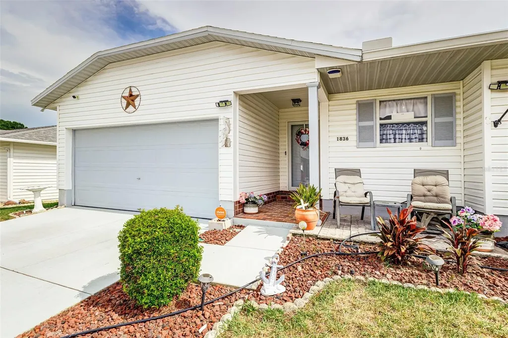 1836 Prairie Dunes Circle N Lakeland FL 33810
