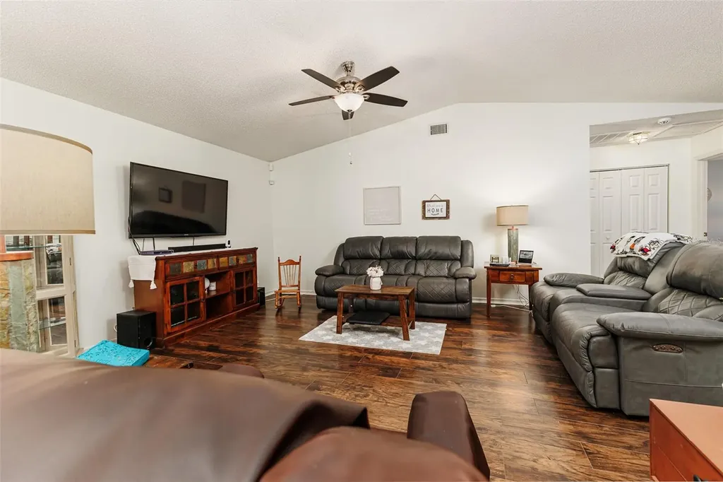 1836 Prairie Dunes Circle N Lakeland FL 33810