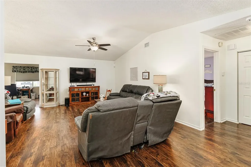 1836 Prairie Dunes Circle N Lakeland FL 33810